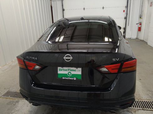 Used 2023 Nissan Altima 2.5 SV w/ SV Premium Package FWD image 7