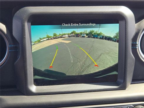 Used 2022 Jeep Wrangler Unlimited Rubicon 4xe w/ Safety Group image 28