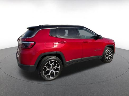 Used 2025 Jeep Compass Limited image 15