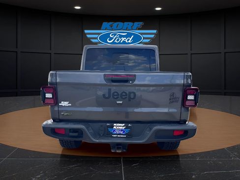 Used 2023 Jeep Gladiator Willys image 4