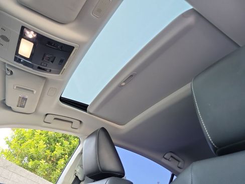 Used 2020 Lexus ES 300h image 21