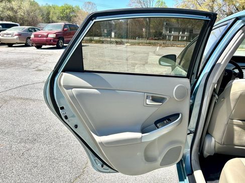 Used 2012 Toyota Prius Four w/ Deluxe Solar Roof Pkg image 12