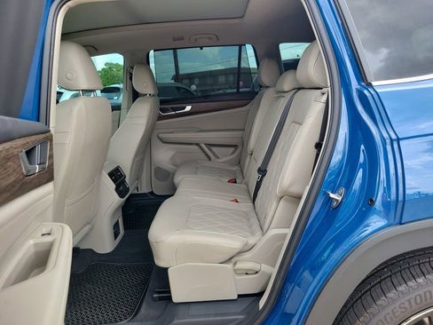 Used 2025 Volkswagen Atlas SEL Premium R-Line AWD/4WD image 7
