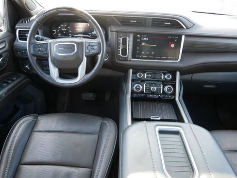 Used 2024 GMC Yukon Denali w/ Denali Reserve Package image 15
