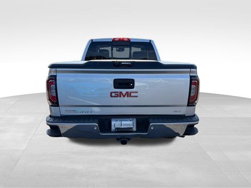 Used 2018 GMC Sierra 1500 SLT AWD/4WD image 4