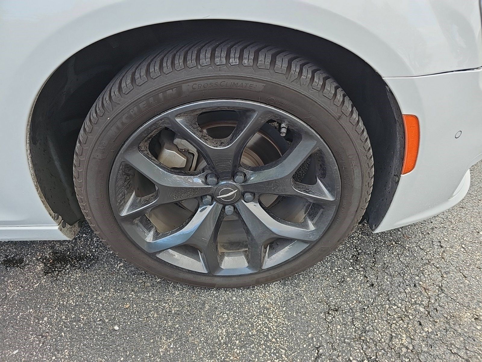Used 2023 Chrysler 300 Touring L w/ Safetytec Plus Group RWD image 9