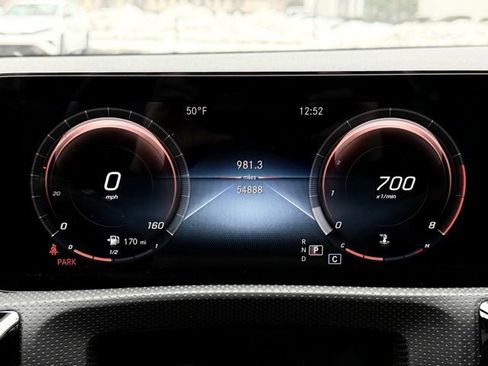 Used 2021 Mercedes-Benz CLA 250 4MATIC image 47