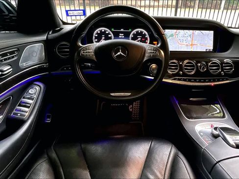 Used 2017 Mercedes-Benz S 550 Sedan image 5