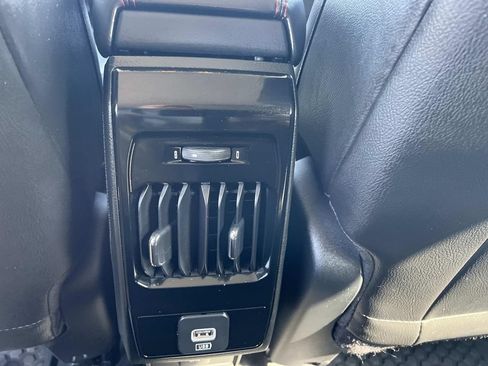 Used 2022 Jeep Compass Trailhawk w/ Sun and Sound Group AWD/4WD image 18