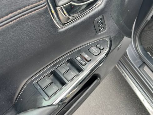 Used 2018 Toyota Avalon Limited w/ All Weather Liner Package FWD image 11
