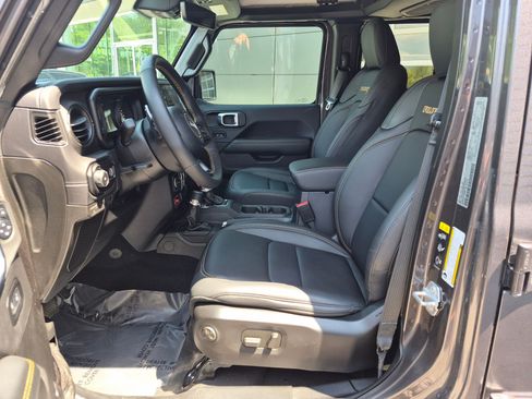 Used 2025 Jeep Wrangler Unlimited Rubicon 392 AWD/4WD image 14