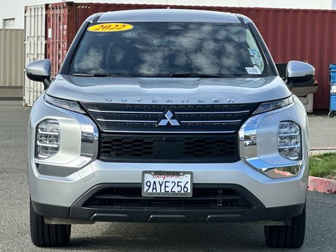 Used 2022 Mitsubishi Outlander ES image 9