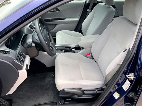 Used 2013 Honda Accord LX image 7