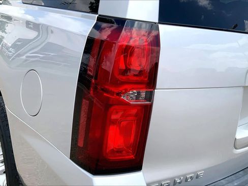 Used 2015 Chevrolet Tahoe LT RWD image 32