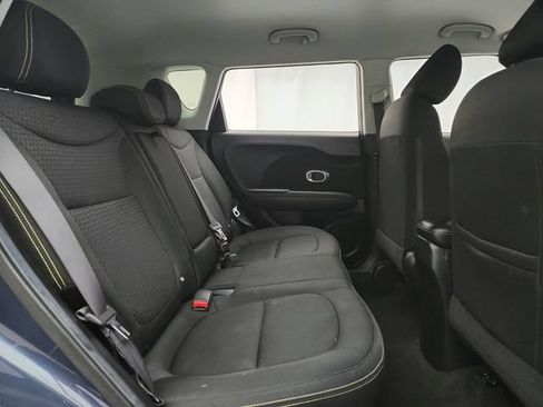 Used 2015 Kia Soul + FWD image 22