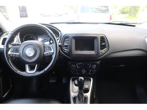 Used 2018 Jeep Compass Latitude w/ Popular Equipment Group AWD/4WD image 7
