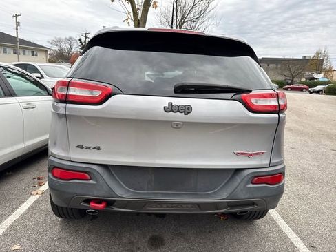 Used 2015 Jeep Cherokee Trailhawk w/ Comfort/Convenience Group image 3