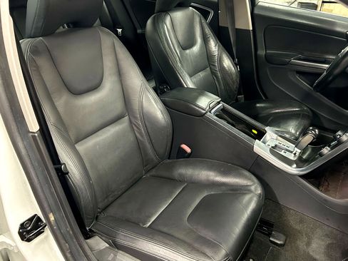 Used 2012 Volvo S60 T5 w/ Multimedia Pkg image 17