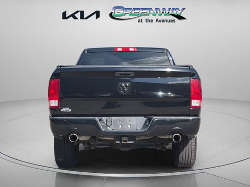 Used 2020 RAM 1500 Express w/ Express Value Package RWD image 6