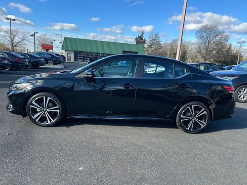 Used 2023 Nissan Sentra SR w/ SR Premium Package image 4