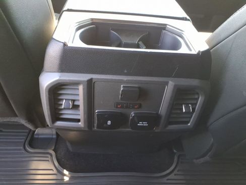 Used 2018 Ford F150 Raptor w/ Equipment Group 802A Luxury image 16