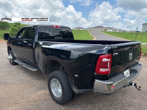 Used 2024 RAM 3500 Tradesman w/ Chrome Appearance Group AWD/4WD image 5