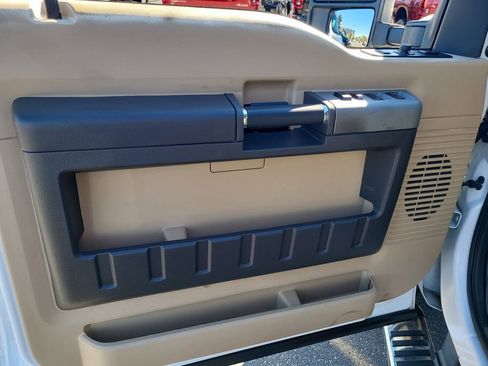 Used 2015 Ford F250 Lariat w/ Lariat Ultimate Package image 14