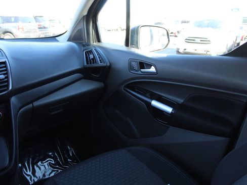 Used 2023 Ford Transit Connect XLT image 11