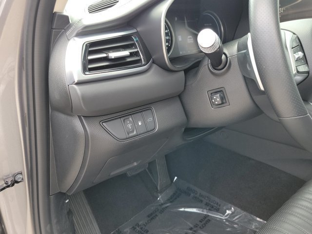 Certified 2026 Genesis G70 2.5T Prestige RWD image 13