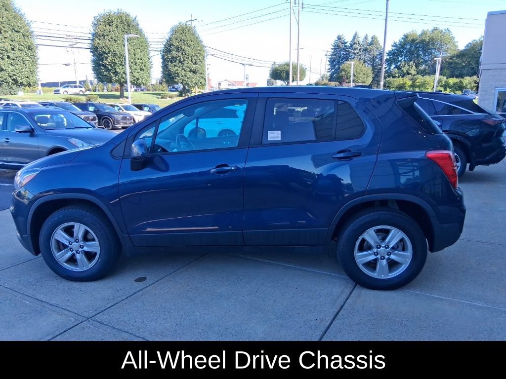 Used 2019 Chevrolet Trax LS w/ Tint and Cruise Package AWD/4WD image 7