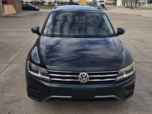 Used 2019 Volkswagen Tiguan SE image 14
