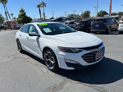 Used 2024 Chevrolet Malibu LT FWD image 1
