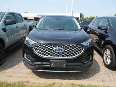 Used 2024 Ford Edge SEL AWD/4WD image 2