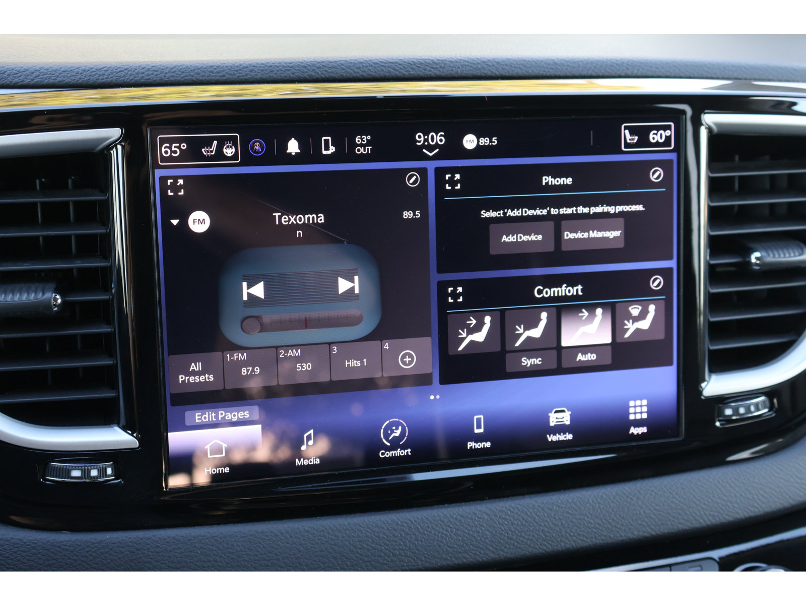 Used 2024 Chrysler Pacifica Touring-L FWD image 27