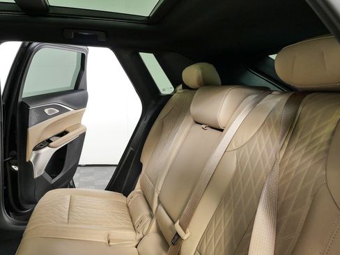 Used 2024 Cadillac Lyriq Luxury w/ Nappa Leather Package AWD/4WD image 18