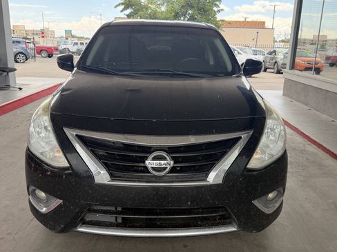 Used 2016 Nissan Versa FWD image 3