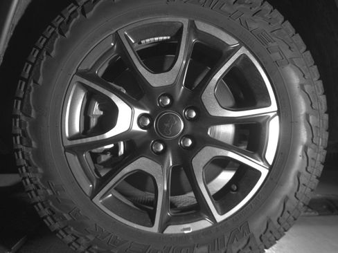 Used 2025 Jeep Compass Trailhawk AWD/4WD image 12