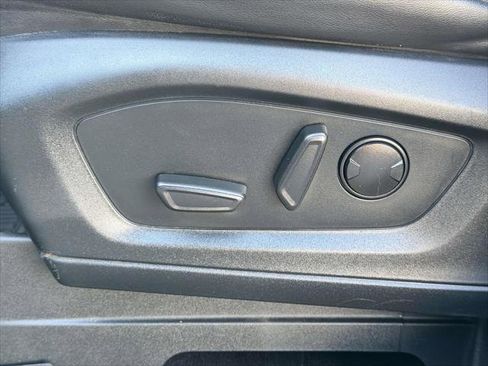 Used 2023 Ford Explorer XLT w/ Equipment Group 202A image 20