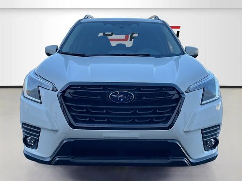Used 2024 Subaru Forester Limited image 2