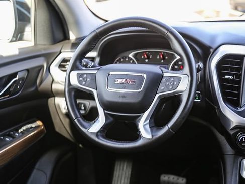 Used 2020 GMC Acadia SLE FWD image 17