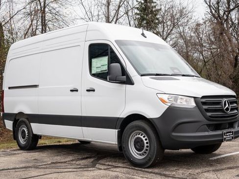 New 2025 Mercedes-Benz Sprinter 2500 image 1