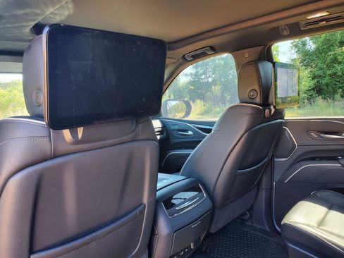 Used 2021 Cadillac Escalade Sport w/ Driver Assist Tech Package AWD/4WD image 70
