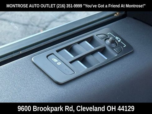 New 2025 Land Rover Discovery Sport S image 32