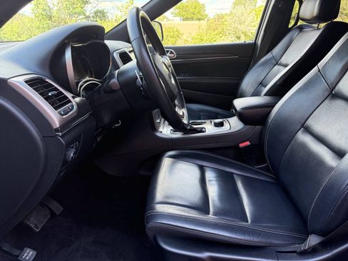 Used 2017 Jeep Grand Cherokee Limited AWD/4WD image 13