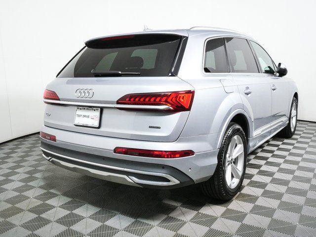 Used 2022 Audi Q7 3.0T Premium w/ Convenience Package AWD/4WD image 3