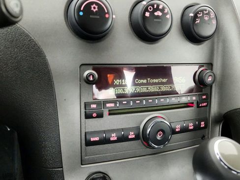 Used 2008 Pontiac Solstice Convertible w/ Premium Package image 17