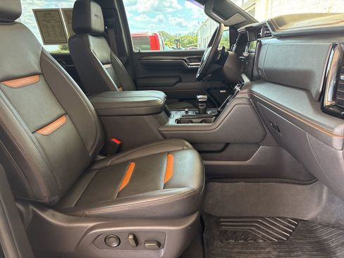 Used 2024 GMC Sierra 1500 AT4 w/ Technology Package AWD/4WD image 21