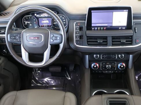 Used 2021 GMC Yukon XL SLT w/ SLT Premium Package image 22