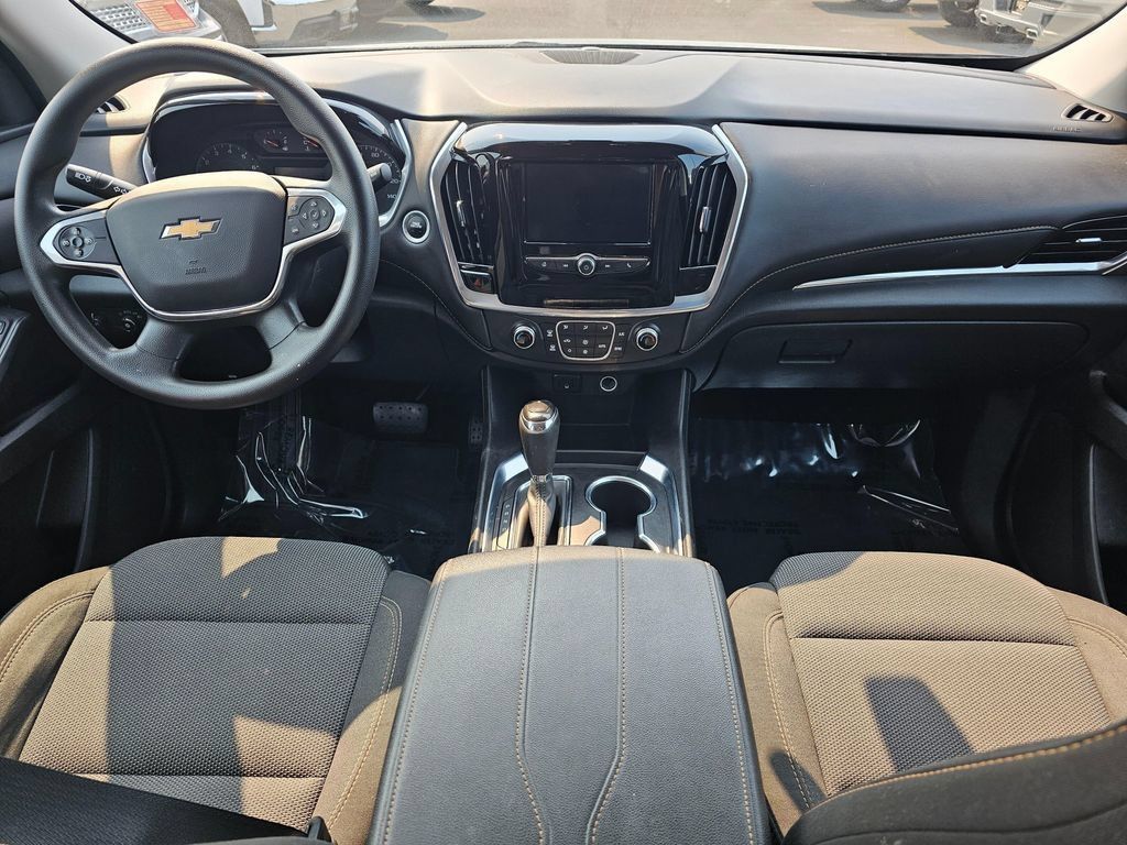 Used 2020 Chevrolet Traverse LS FWD image 18