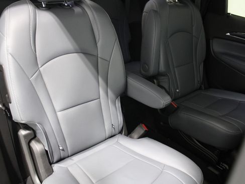 Used 2024 Buick Enclave Premium AWD/4WD image 27